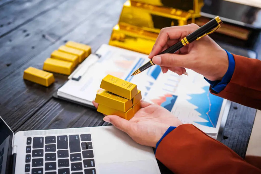 investing-in-physical-gold-gold-coins-vs-gold-bars